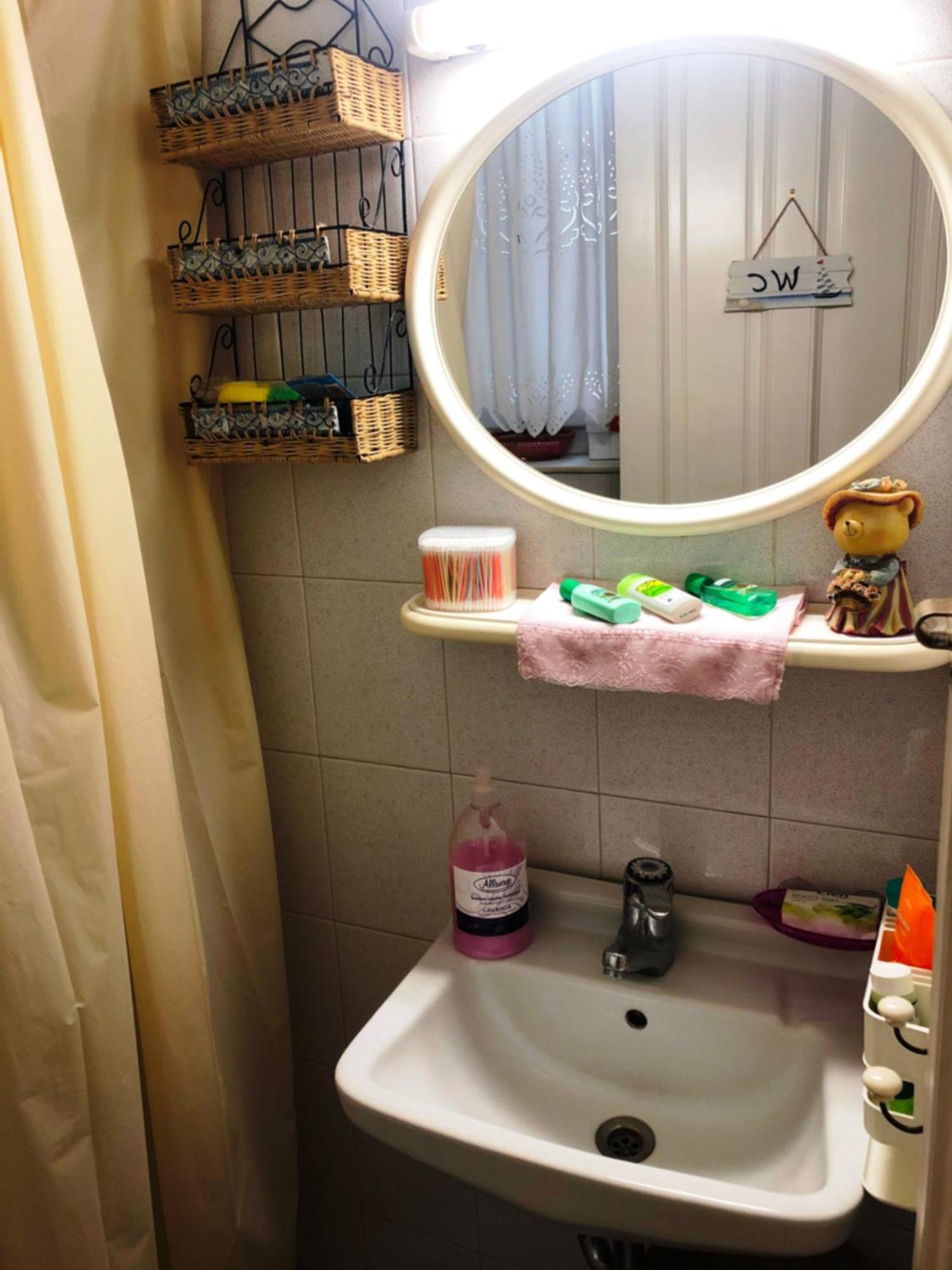 Apartemen 80 m² dengan 3 kamar tidur dan 1 kamar mandi pribadi di Exarchia Athena Bagian luar foto